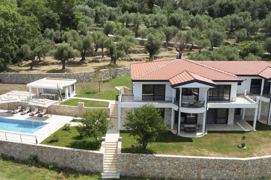 Luxusvilla in Dobra Voda mit privatem Pool und Meerblick