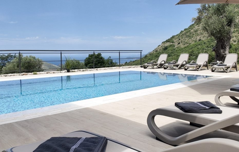 Luxusvilla in Dobra Voda mit privatem Pool und Meerblick