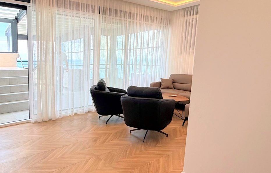 Susanj Residence Penthouse-Wohnung mit Rooftop-Pool und Meerblick