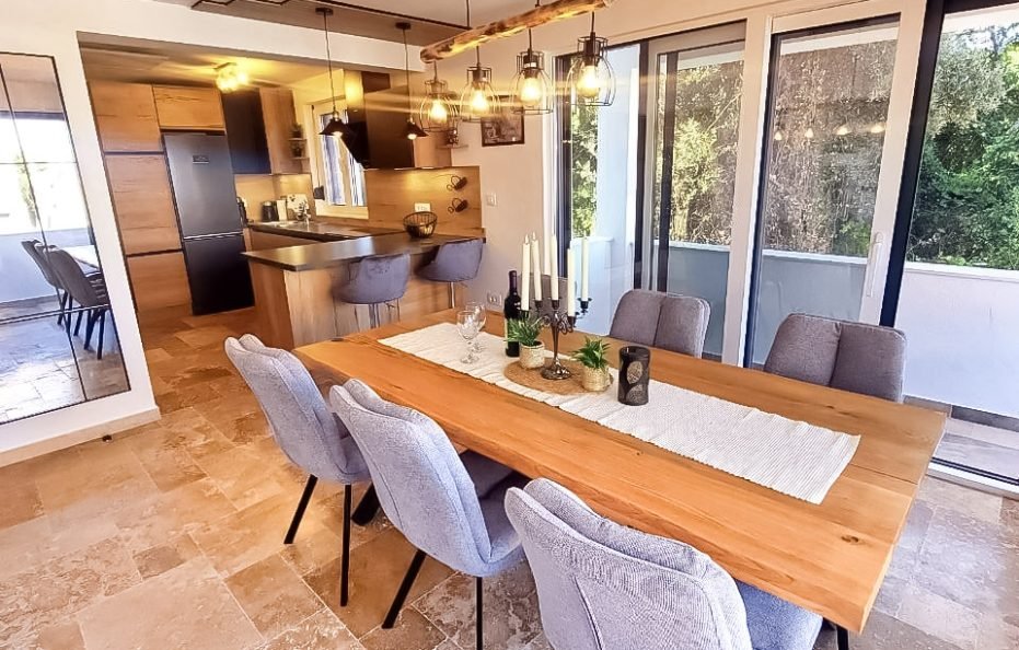Modernes Ferienhaus mit Meerblick
