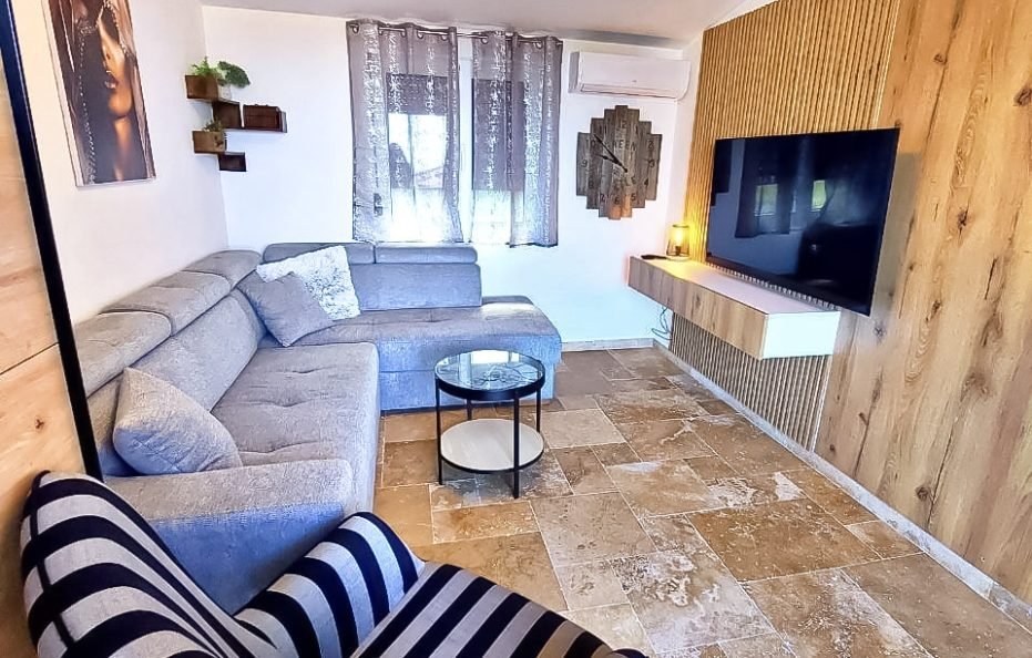 Modernes Ferienhaus mit Meerblick