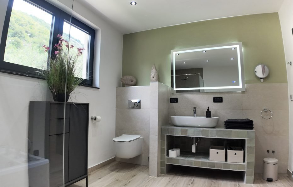 Luxusvilla in Dobra Voda mit privatem Pool und Meerblick