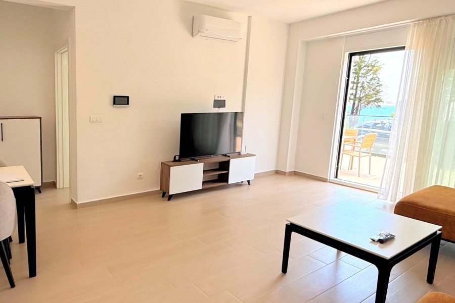Einzimmer-Apartment mit Meerblick
