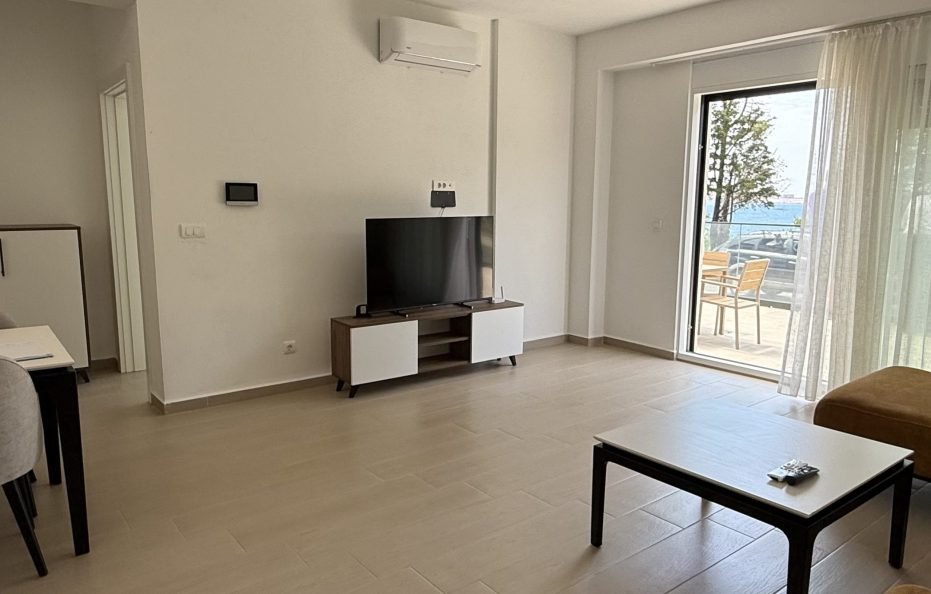 Einzimmer-Apartment mit Meerblick