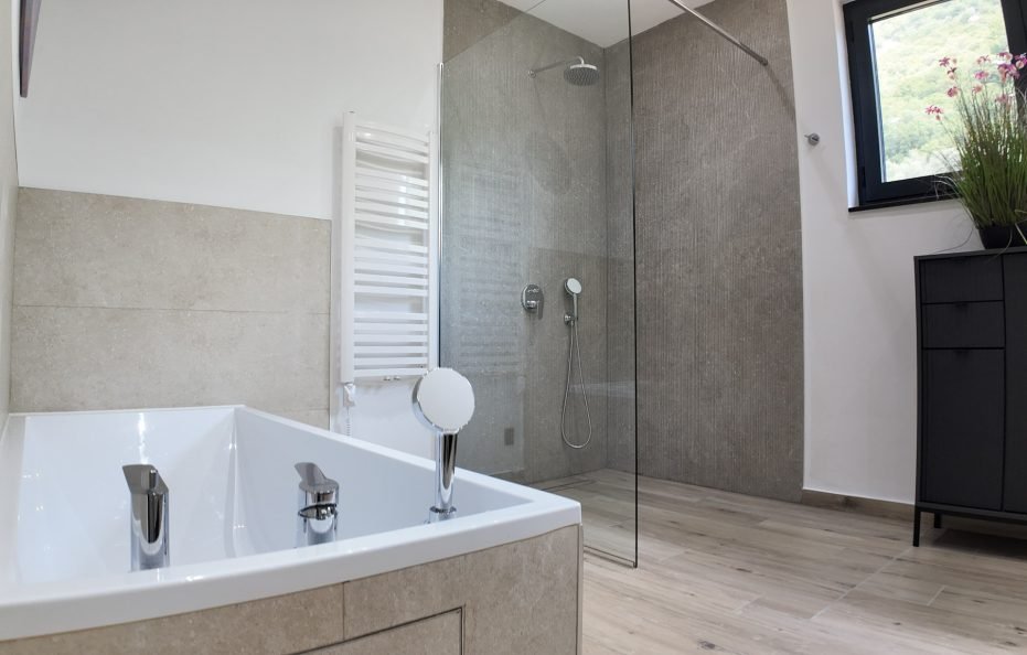 Luxusvilla in Dobra Voda mit privatem Pool und Meerblick