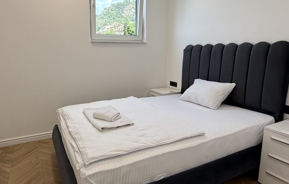 Penthouse-Wohnung mit Rooftop-Pool und Meerblick