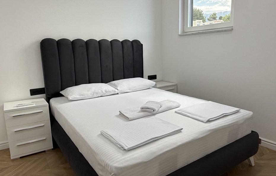Penthouse-Wohnung mit Rooftop-Pool und Meerblick
