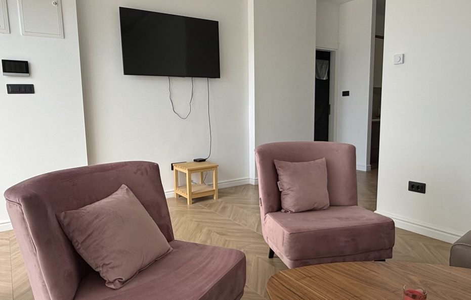 Penthouse-Wohnung mit Rooftop-Pool und Meerblick