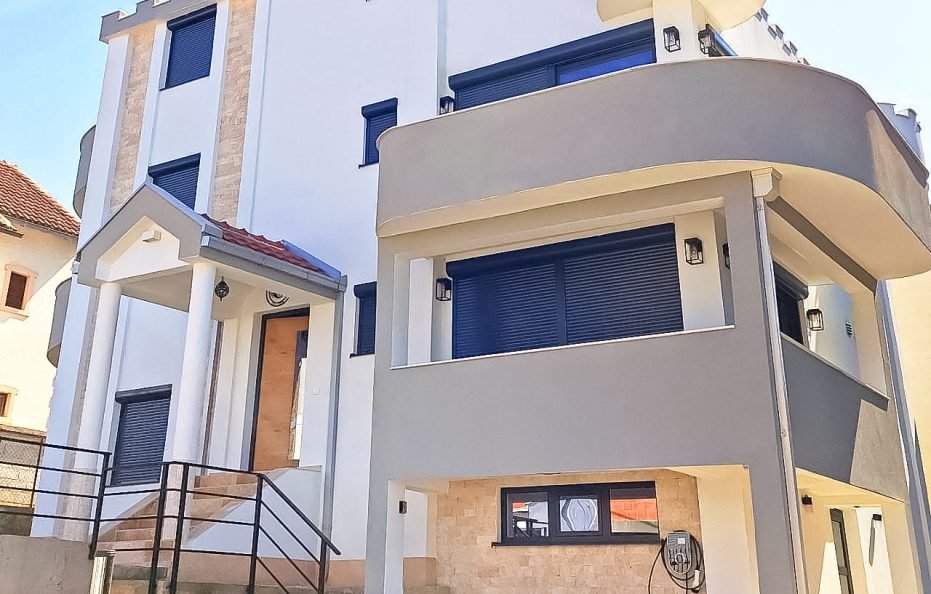 Modernes Ferienhaus mit Meerblick