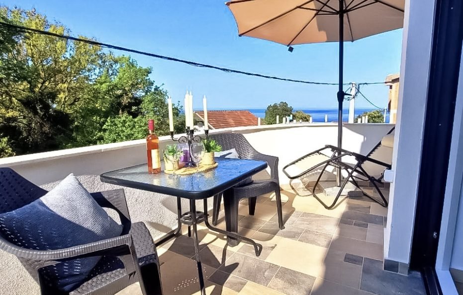 Modernes Ferienhaus mit Meerblick