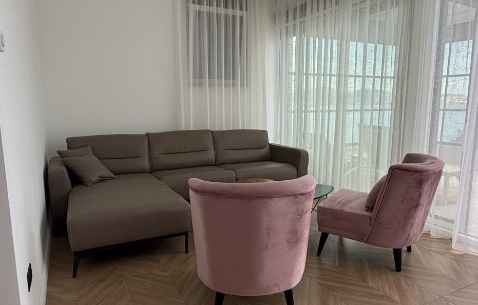 Penthouse-Wohnung mit Rooftop-Pool und Meerblick