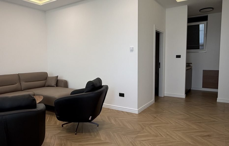 Penthouse-Wohnung mit Rooftop-Pool und Meerblick