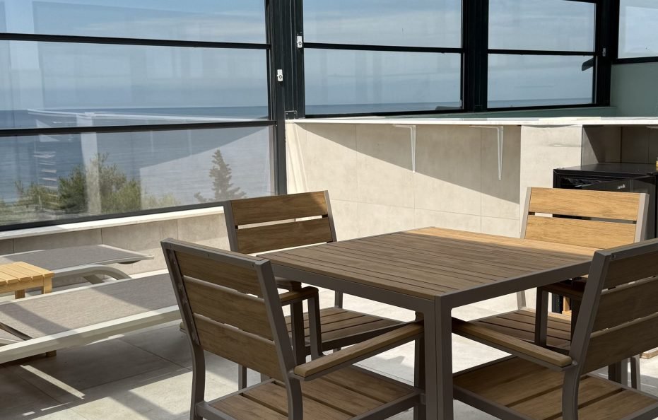 Penthouse-Wohnung mit Rooftop-Pool und Meerblick