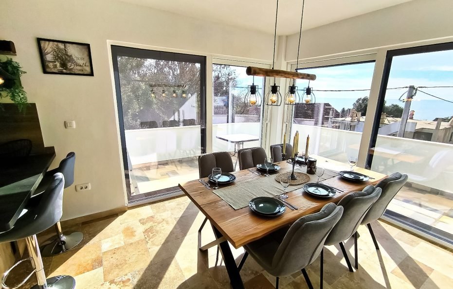 Modernes Ferienhaus mit Meerblick
