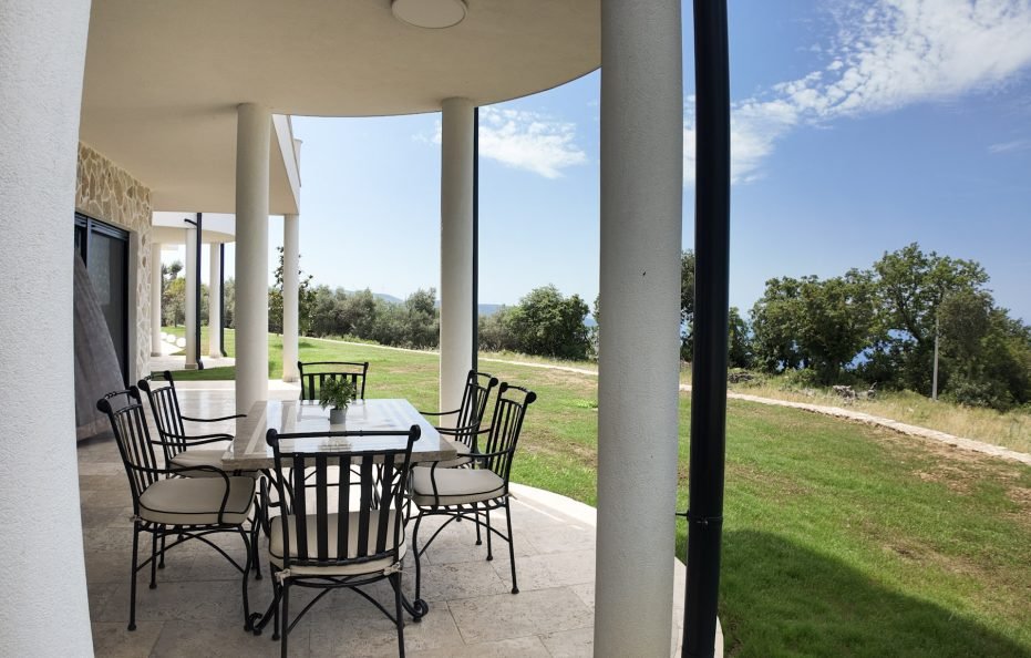 Luxusvilla in Dobra Voda mit privatem Pool und Meerblick