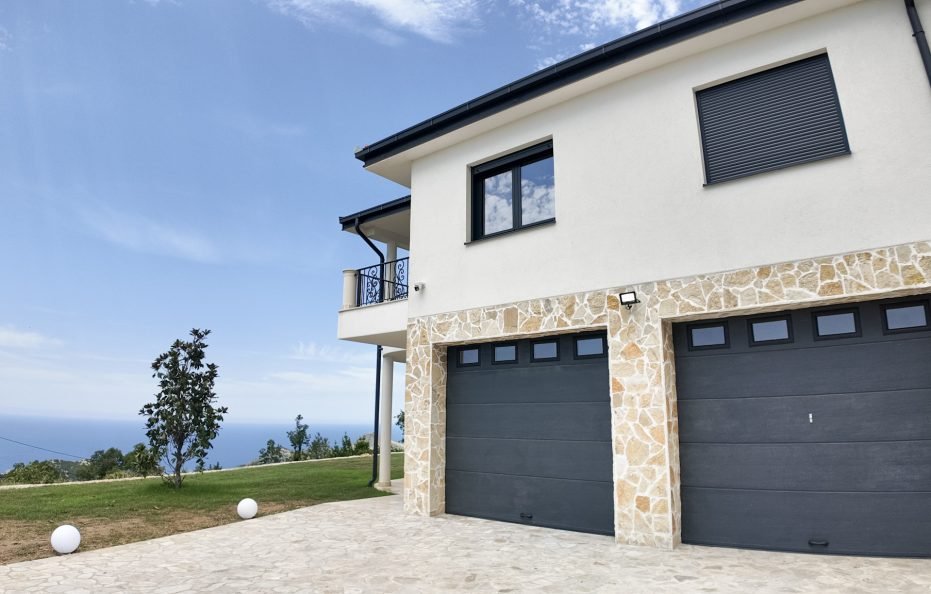 Luxusvilla in Dobra Voda mit privatem Pool und Meerblick