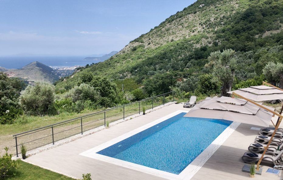 Luxusvilla in Dobra Voda mit privatem Pool und Meerblick