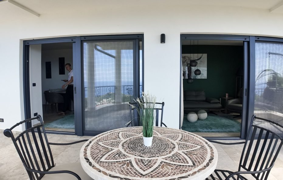 Luxusvilla in Dobra Voda mit privatem Pool und Meerblick